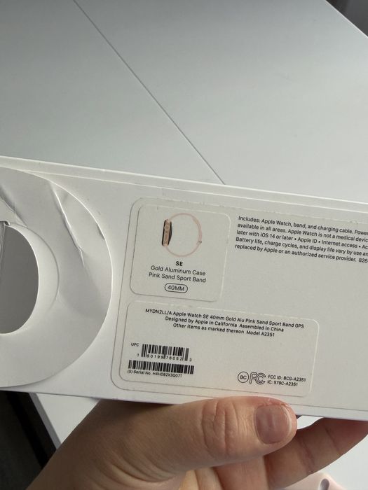 Продаю Apple watch se