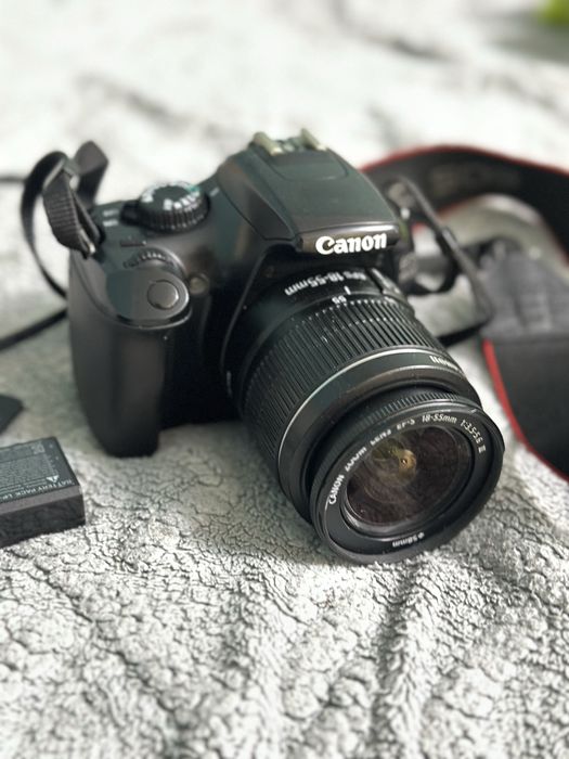 canon eos 1100D