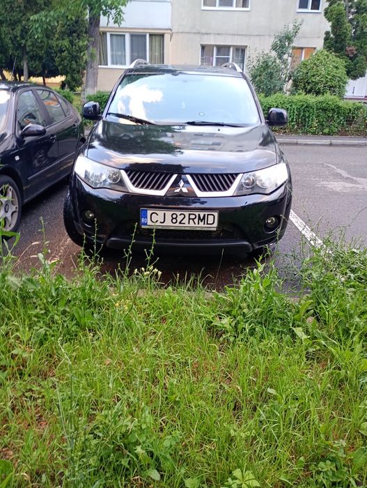 Vând Mitsubishi outlander 2 diesel 4x4
