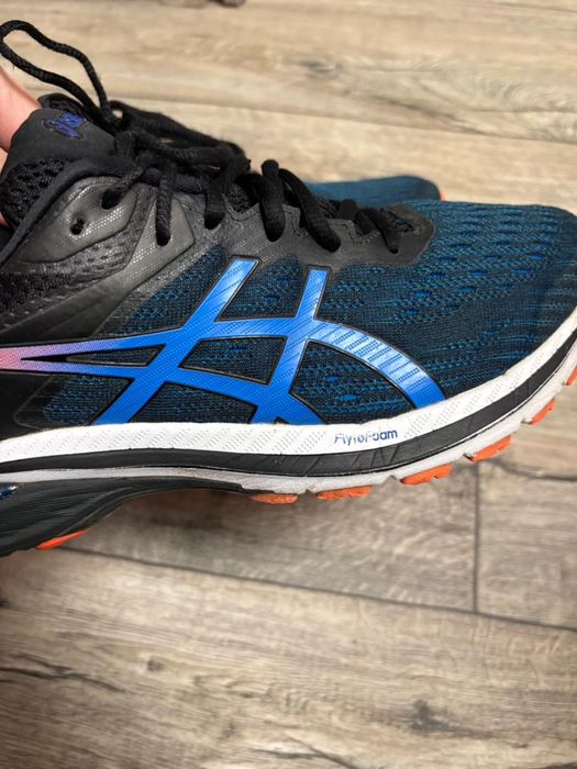 Продам мужские обуви