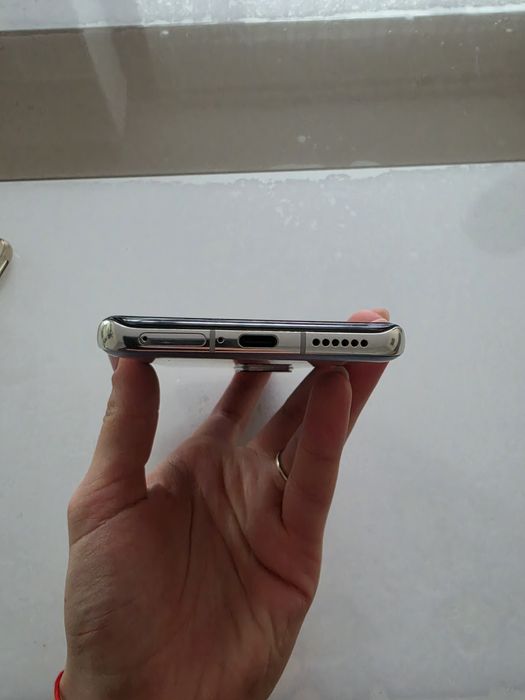 Телефон Huawei P40 Pro