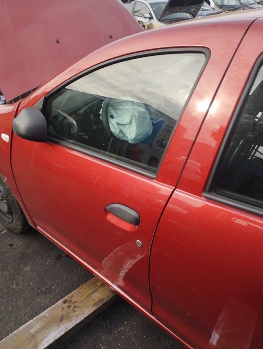 Ușa stânga dreapta aripa stângă Dacia Logan 2 2013-2020