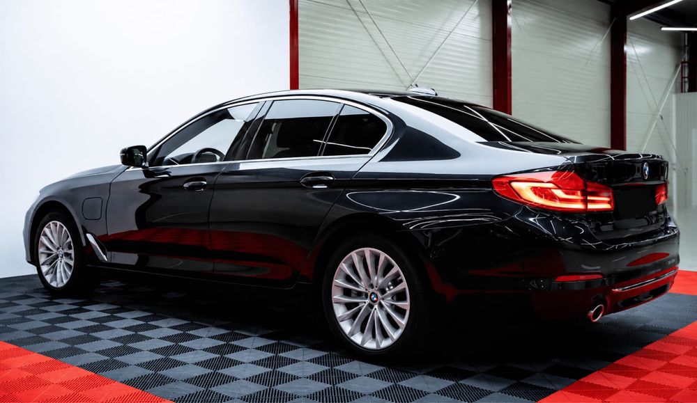 BMW 5 Series 2019 — imagine 2