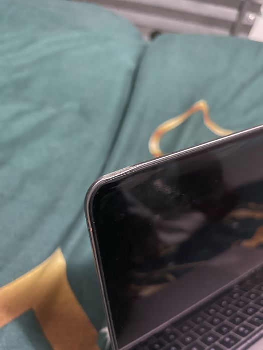 MakBook Pro 256 GB  13inch  touchbar