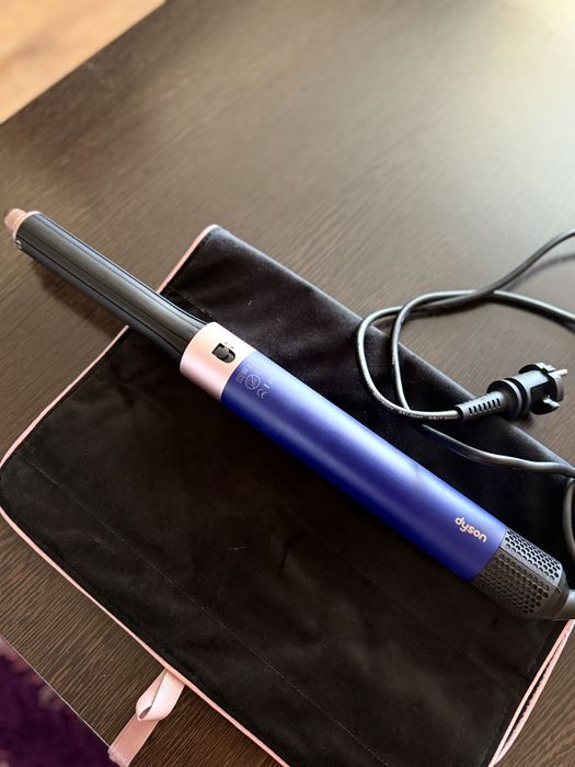Фен Dyson новый хороший
