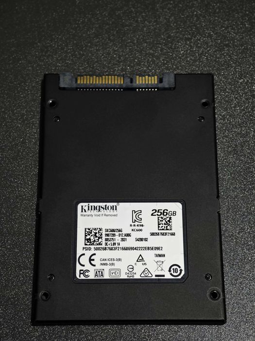 SSD Kingston KC600 256GB SATA III – 94% Health – Testat Complet – 100% Funcțional  Descriere