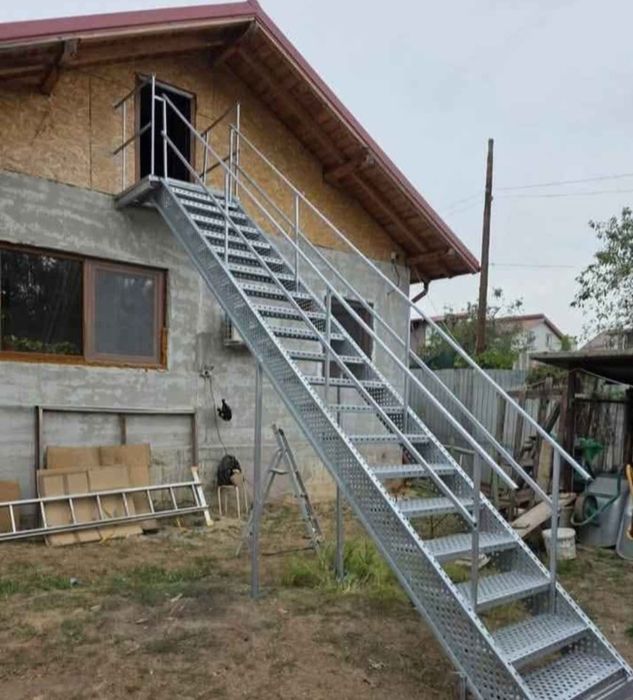 Scări metalice galvanizate
