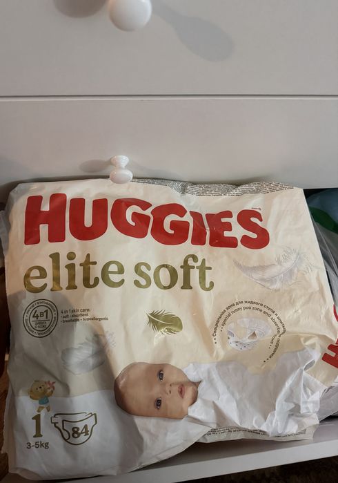 Подгузники huggies