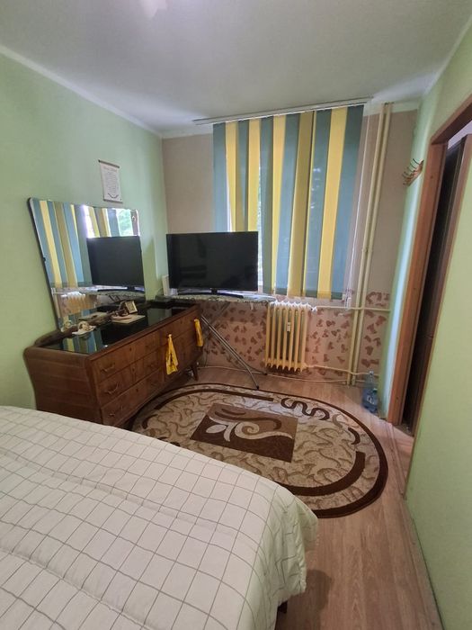 Apartament de vânzare, zona centrală, Str Violetelor, Bacău,  42 000 euro