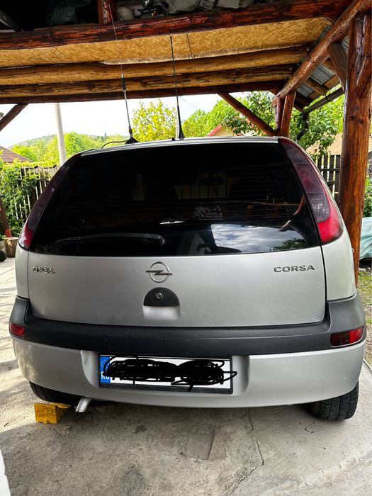 Opel Corsa C 2001 benzina