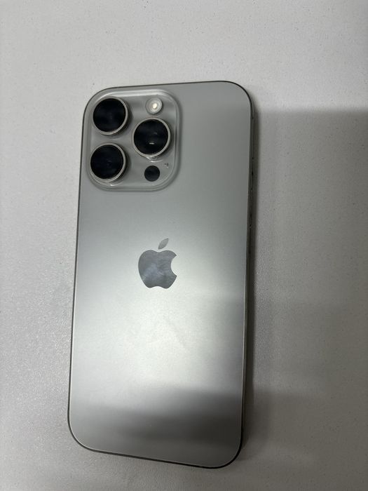 Apple iPhone 16 Pro