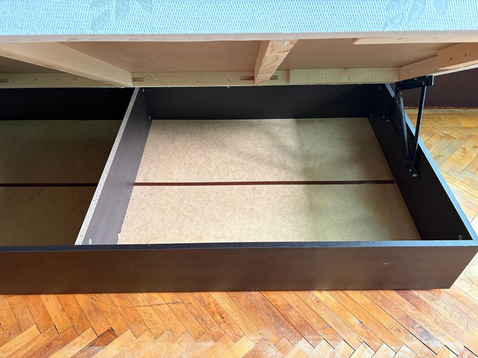 Pat de o singura persoana