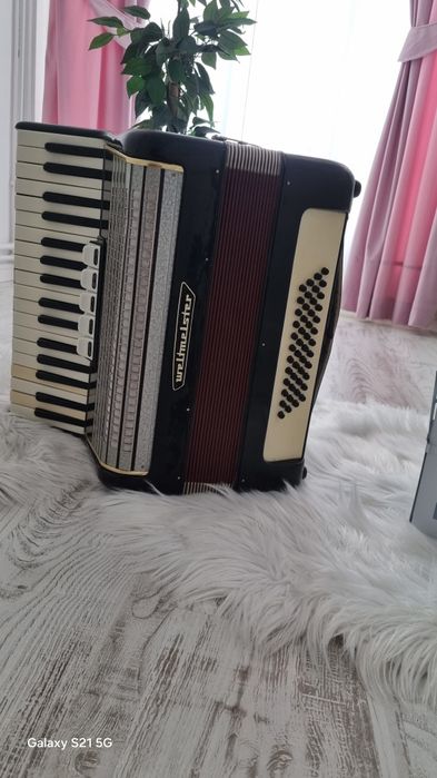 Vând Acordeon welmaister