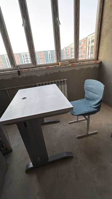 Рабочий стол в отличном состоянии