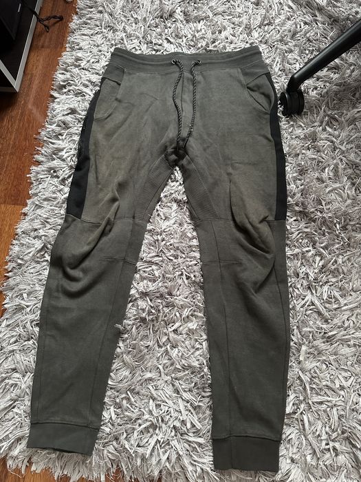 Vand Pantaloni Pull&Bear