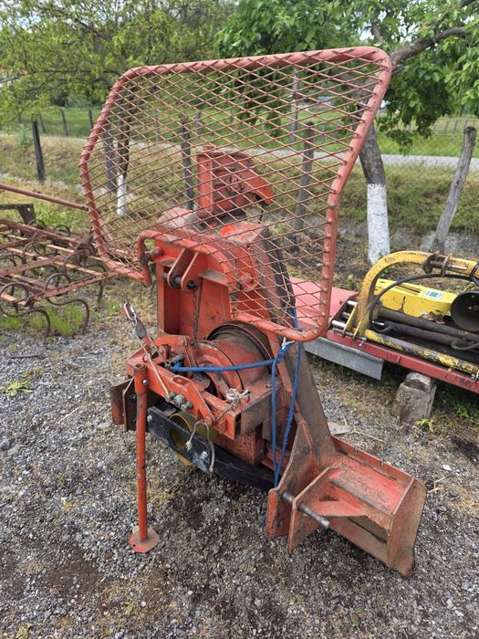 Troliu forestier in tiranti la tractor fransgard 4t 60 m cablu