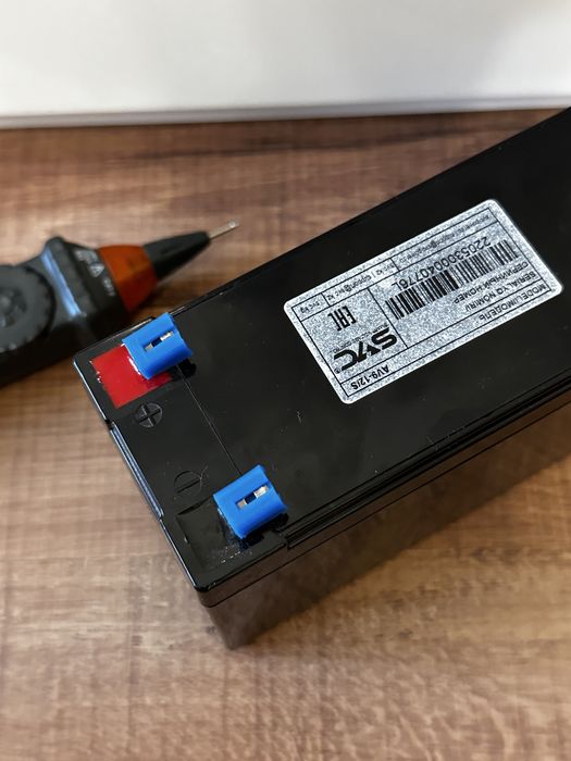 Аккумулятор SVC AV9-12/S (12V)