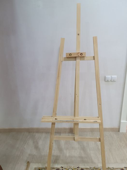 Деревянный мольберт
