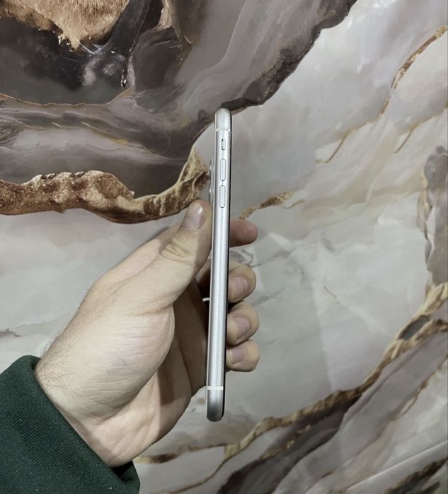 Продам телефон Айфон 11 128Gb
