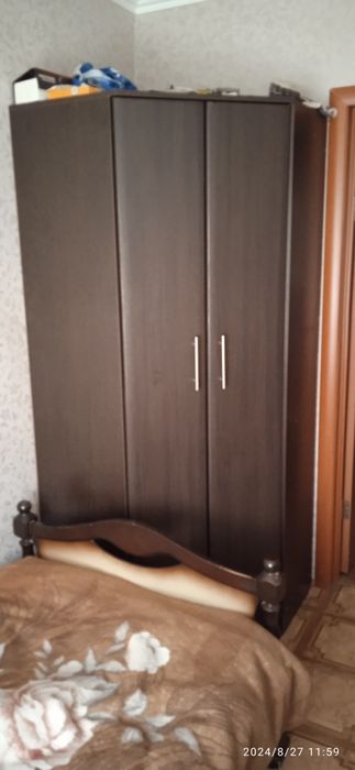 Продам угловой шифоньер