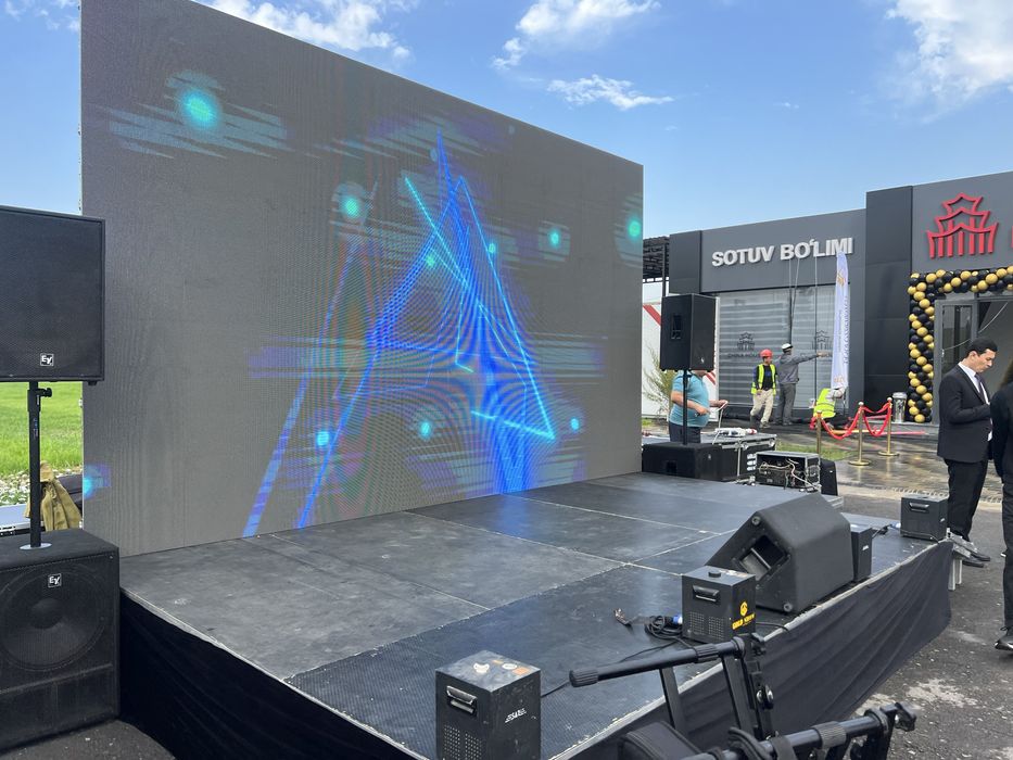 Аренда Лед экрана для конференции пульт управления тех поддержка