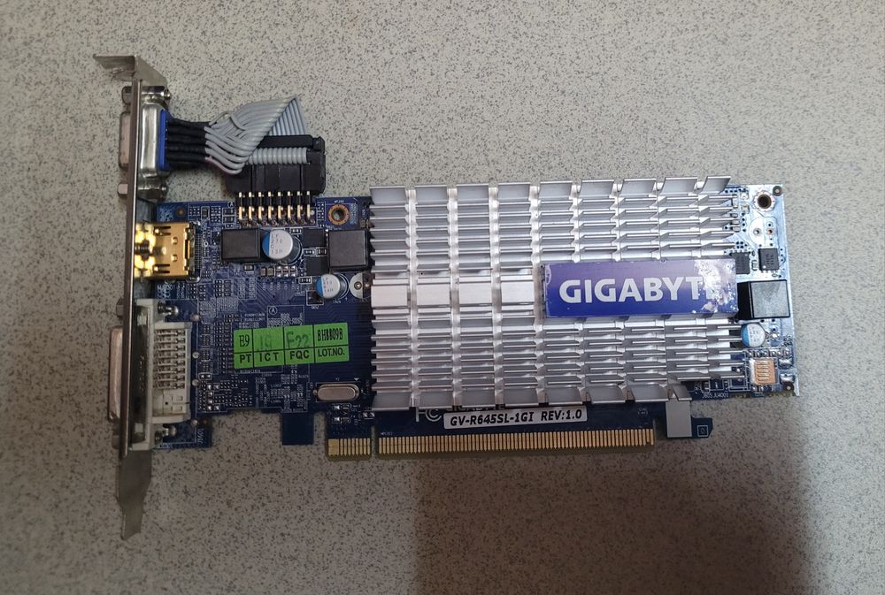 Placa video AMD Radeon 6450