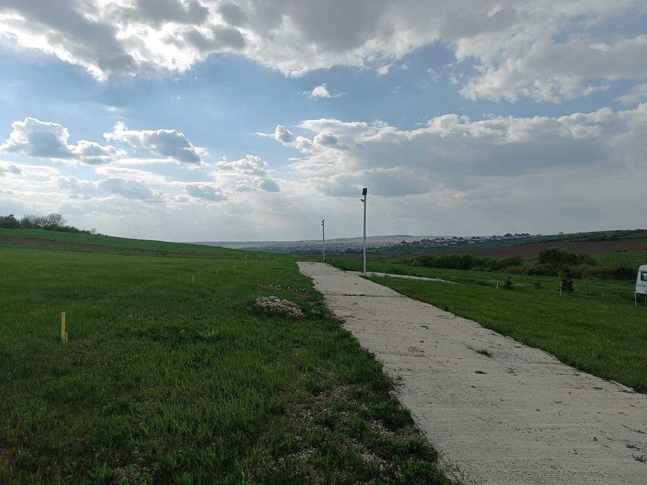 PREȚ CORECT!!! Vând teren intravilan Bârnova jud. Iași, sat Cercu.
