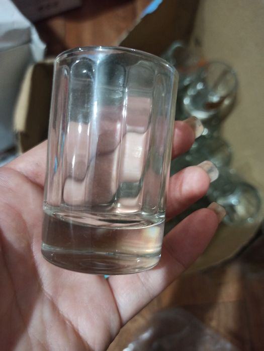 продаются рюмки для водки