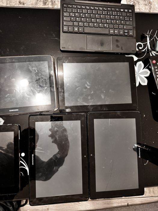 Vând totul la pachet