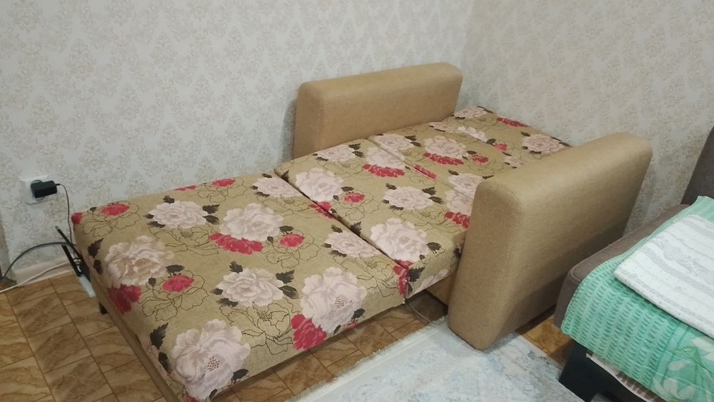 Широкое кресло,трансформер,( лежак)