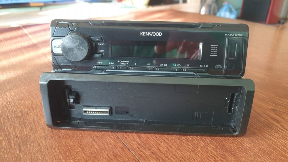 Авто радио плеър музика за кола Кенуулд Kenwood USB AUX
