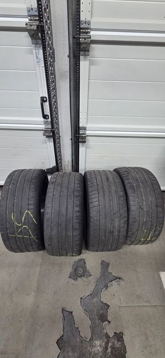 Michelin Pilot Sport 4S 255/35/R19