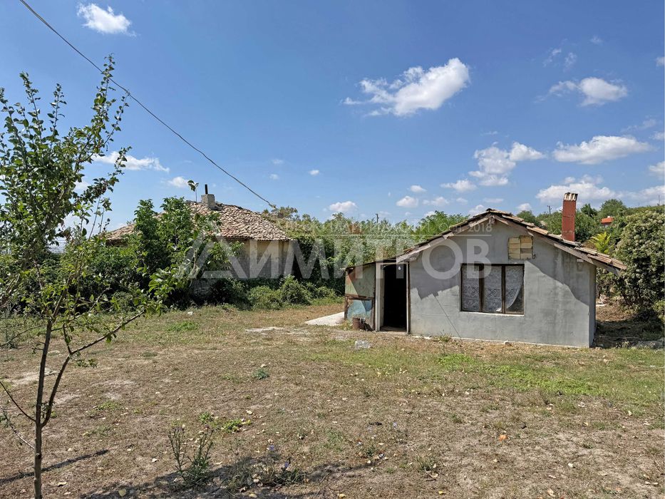ПРОДАВА парцел в регулация 1 ДКА в  с малка къща с. Стоян Михайловски (Нови пазар)