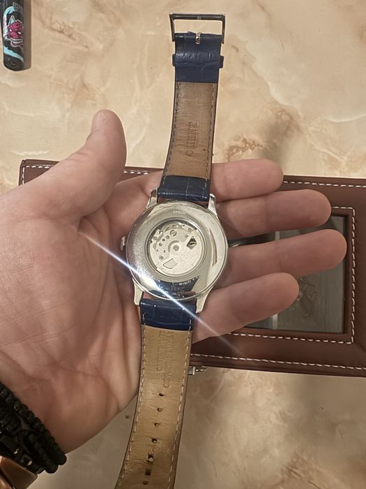 Vand ceas mecanic sau automat, originale