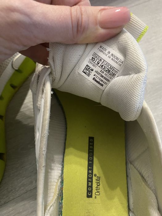 Продам кроссовки Reebok