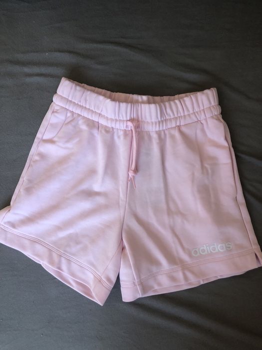 Pantaloni scurti