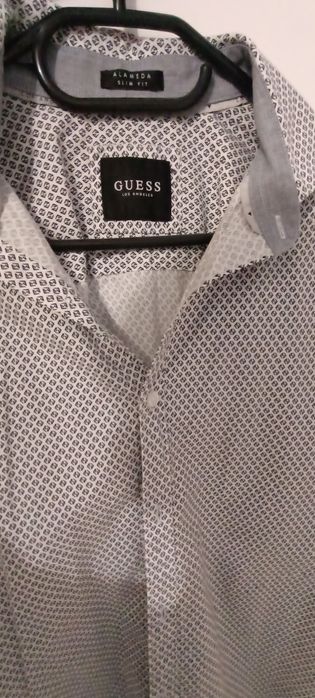 Vând Cămașă Guess