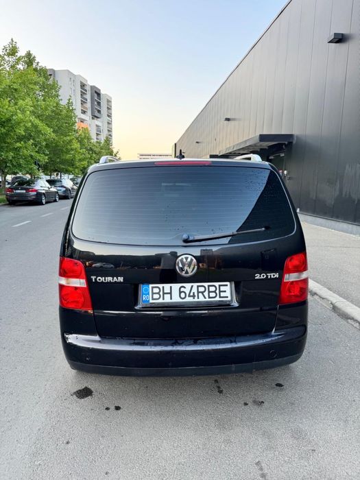 Vând Volkswagen Touran (2005) – 2.0 TDI