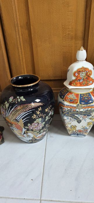 Старинни вази,японски сервиз,