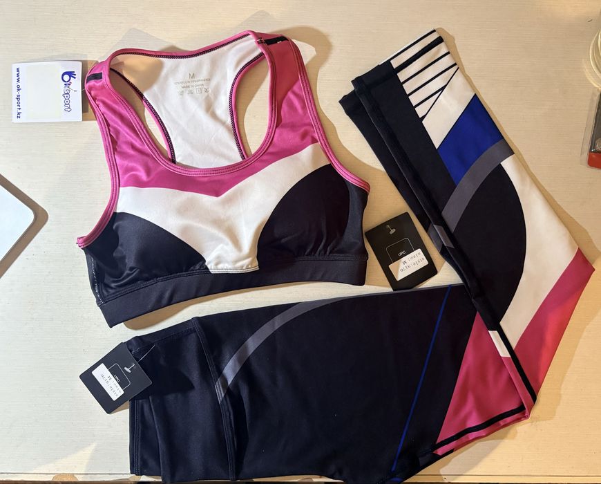 Новый женский спортивный комплект (топ + леггинсы) XS / 40