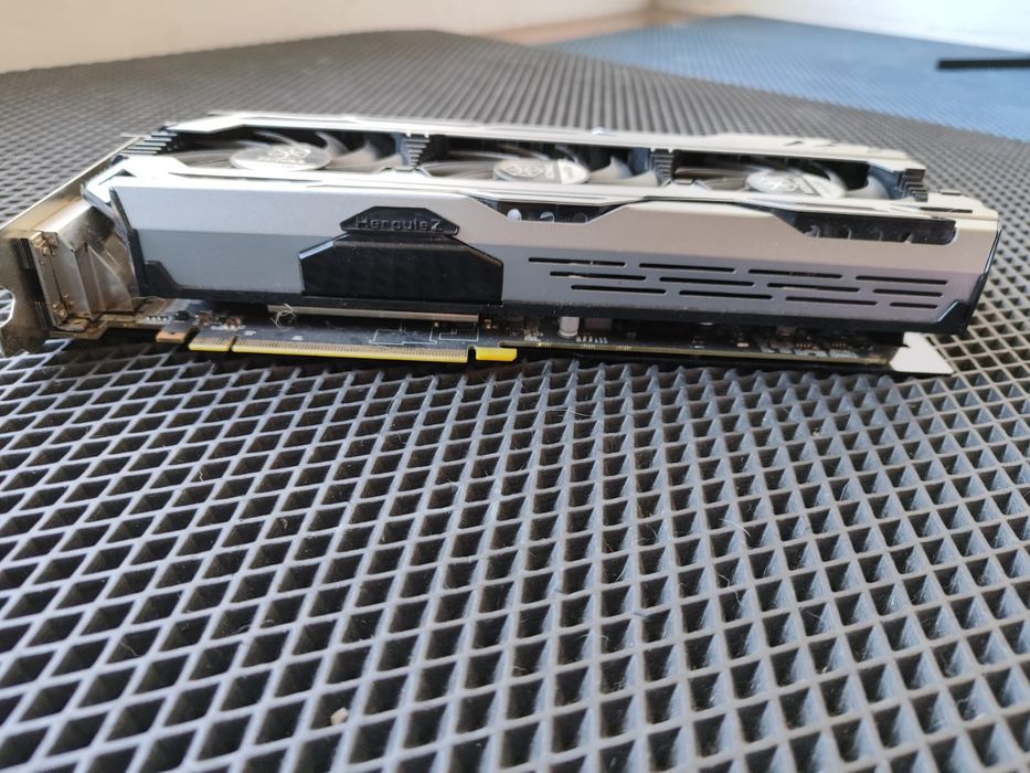 Видеокарта 1060 GTX 6 ГБ