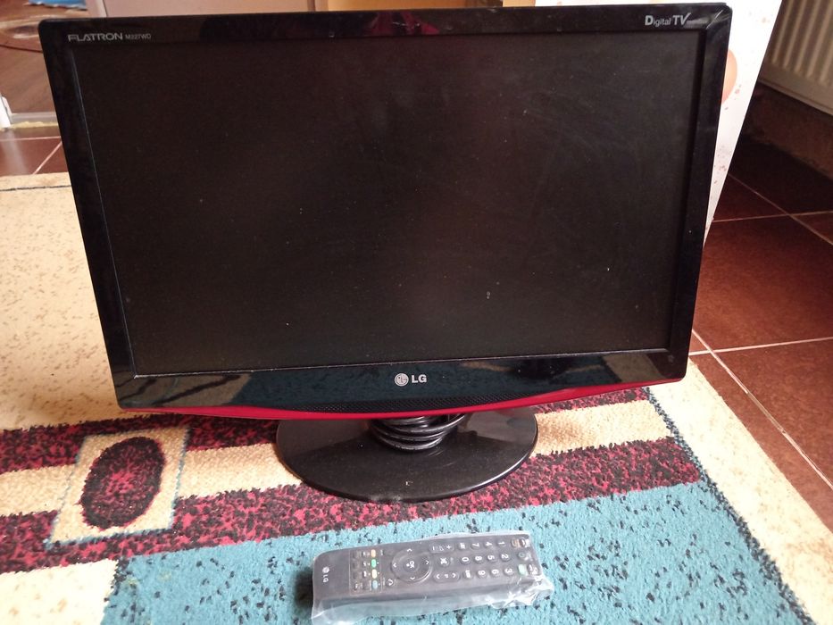 Vand 2 televizoare LG