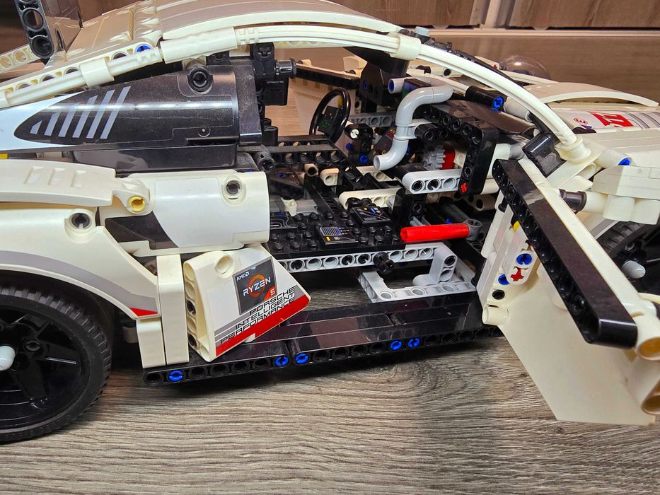 LEGO Technic - Porsche 911 RSR 42096, 1580 piese
