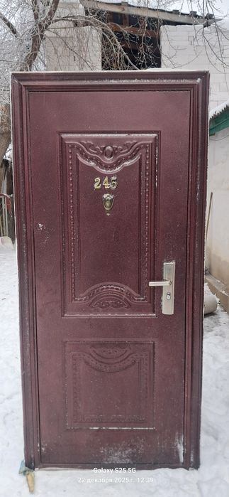 Продам металлические двери