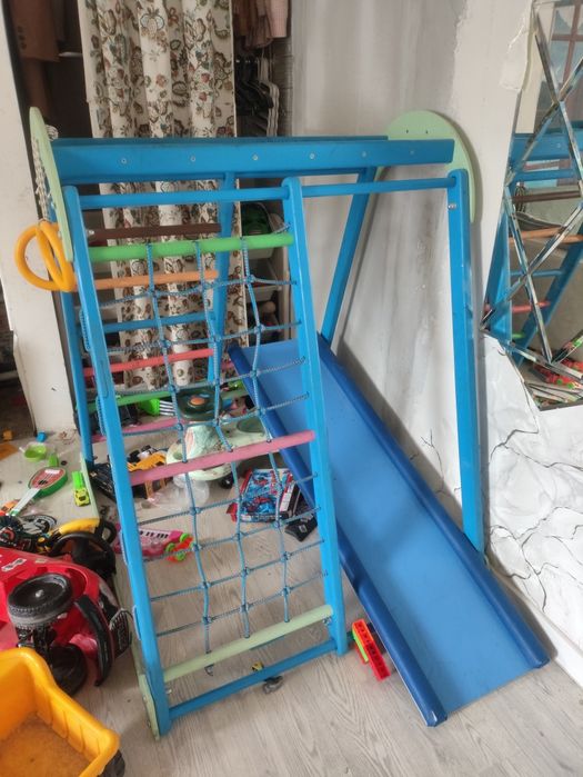 Детский спортивный уголок