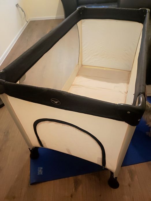 Детска кошара с матрак от мемори пяна, с размери  140 на 70