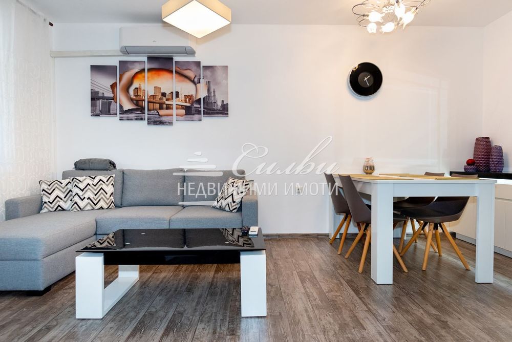 Продава се Двустаен апартамент в Шумен, Център - 63 кв.м за 1295 €/кв.м - Снимка #5