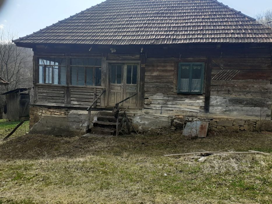 Casă de vânzare la munte
