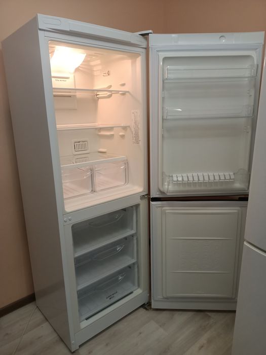 Холодильник INDESIT в отличном состоянии