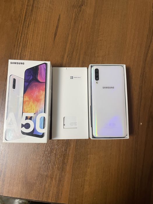 Продам самсунг а 50